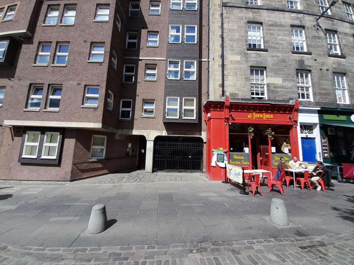3 Bedrooms Flat In Central Edinburgh Old Town , Grassmarket Heart Of Edinburgh Flat Sleeps 6 , Eh1 Bagian luar foto